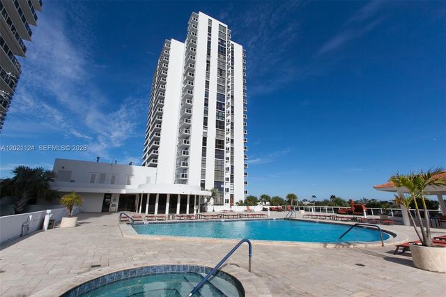 20515 E Country Club Drive 2248, Aventura, FL 33180