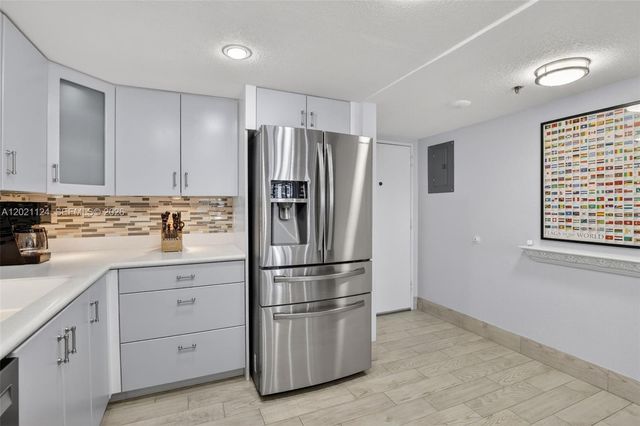 20515 E Country Club Drive 2248, Aventura, FL 33180