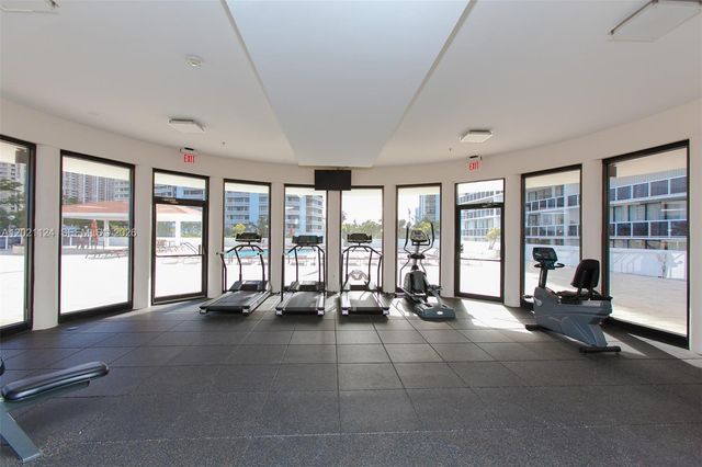 20515 E Country Club Drive 2248, Aventura, FL 33180