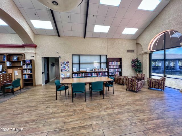 403 LEISURE WORLD --, Mesa, AZ 85206