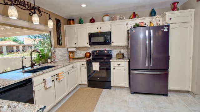 403 LEISURE WORLD --, Mesa, AZ 85206