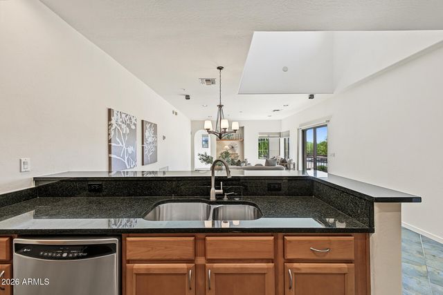 3935 E ROUGH RIDER Road 1186, Phoenix, AZ 85050