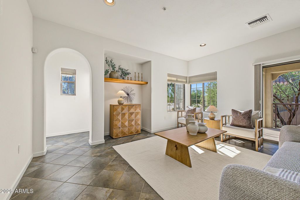 3935 E ROUGH RIDER Road 1186, Phoenix, AZ 85050