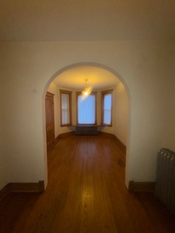 3030 W Belden Avenue, Chicago, IL 60647