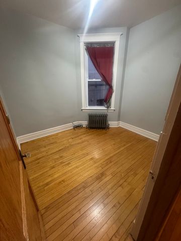 3030 W Belden Avenue, Chicago, IL 60647