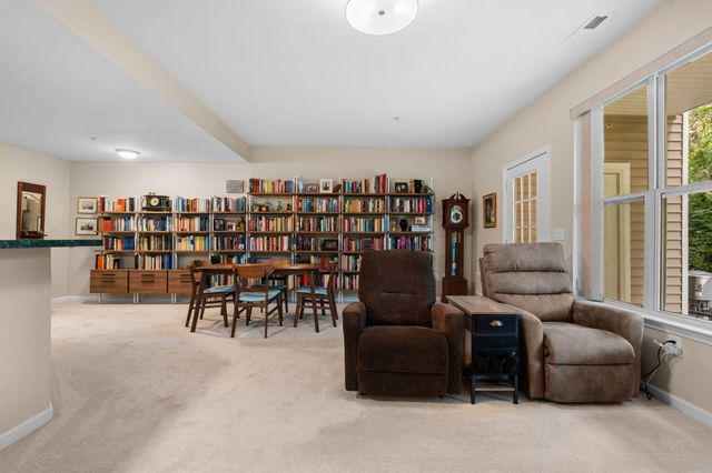 8159 Autumn Woods Trail, Ypsilanti, MI 48198