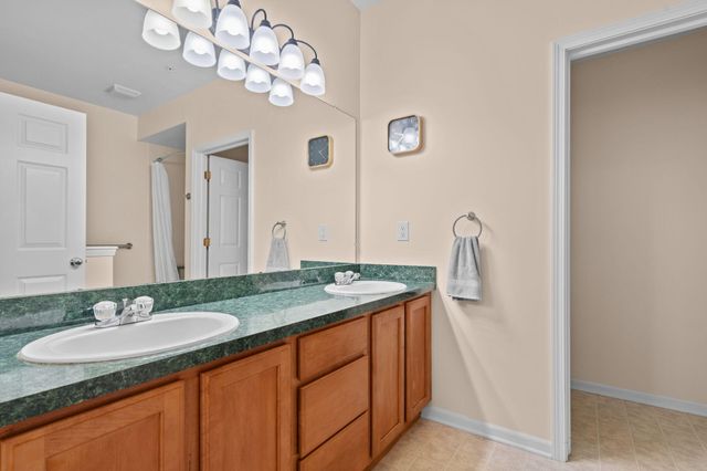 8159 Autumn Woods Trail, Ypsilanti, MI 48198
