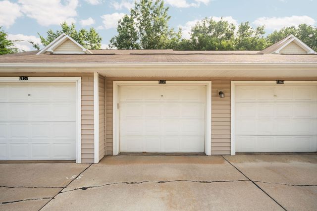 8159 Autumn Woods Trail, Ypsilanti, MI 48198