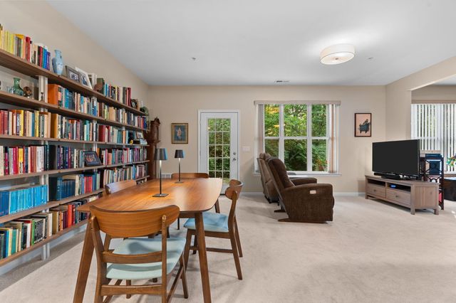 8159 Autumn Woods Trail, Ypsilanti, MI 48198