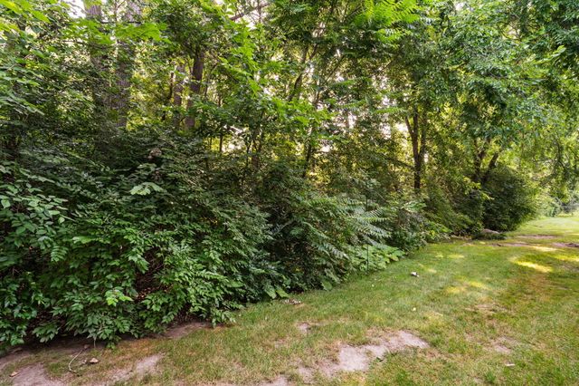 8159 Autumn Woods Trail, Ypsilanti, MI 48198