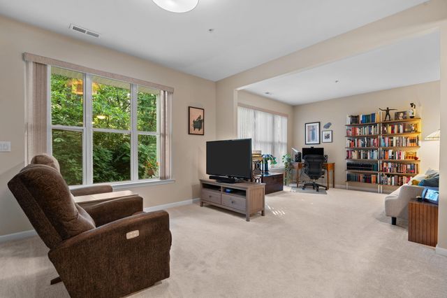 8159 Autumn Woods Trail, Ypsilanti, MI 48198