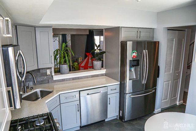 5805 Hana Road, Edison, NJ 08817