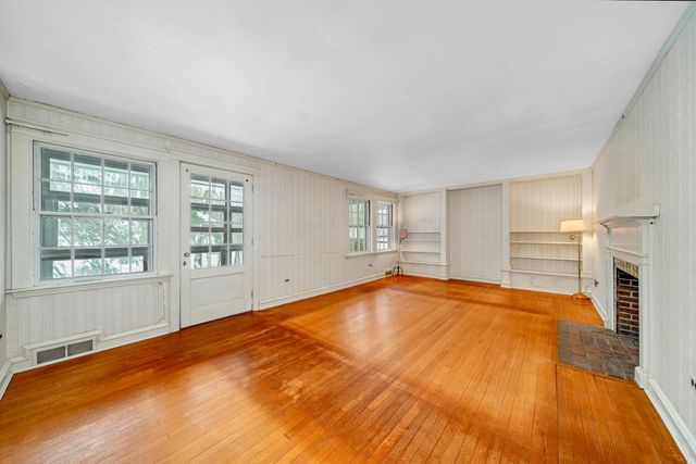 36 Woodman Road, Durham, NH 03824