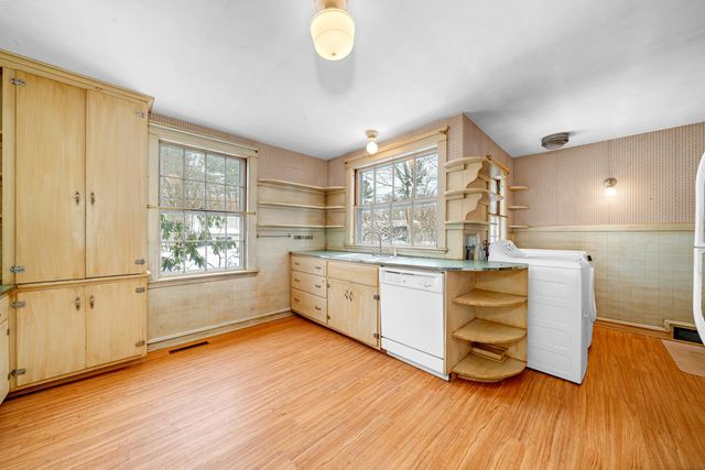 36 Woodman Road, Durham, NH 03824