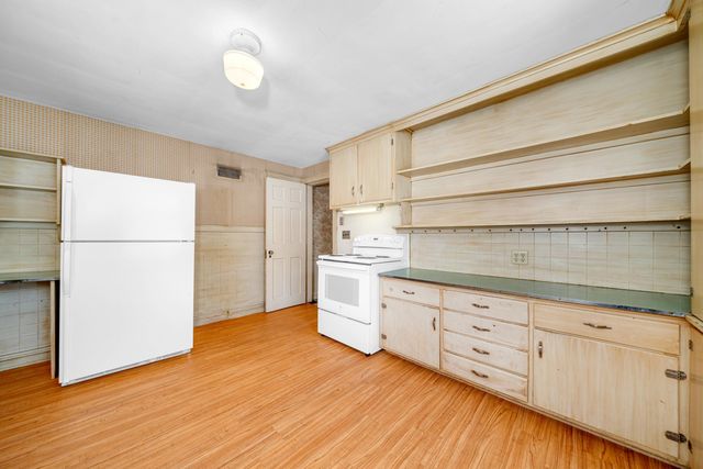 36 Woodman Road, Durham, NH 03824