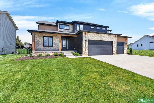 21828 Grover Street, Elkhorn, NE 68022