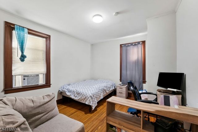 419 Hamilton St, Harrison Town, NJ 07029