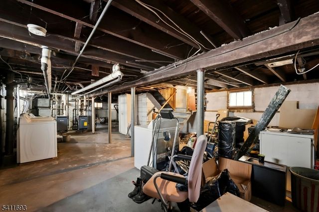 419 Hamilton St, Harrison Town, NJ 07029