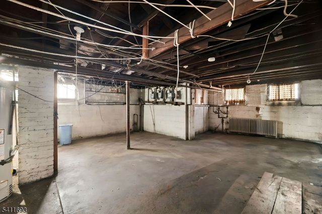 419 Hamilton St, Harrison Town, NJ 07029