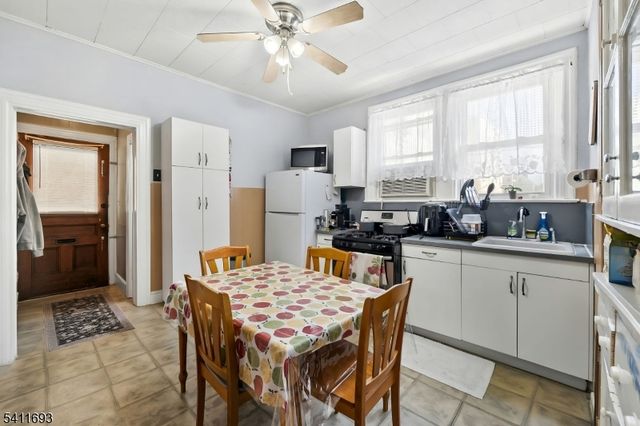 419 Hamilton St, Harrison Town, NJ 07029