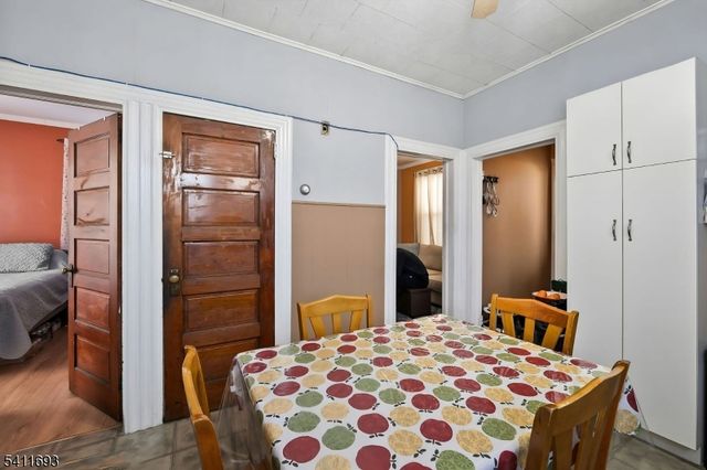 419 Hamilton St, Harrison Town, NJ 07029