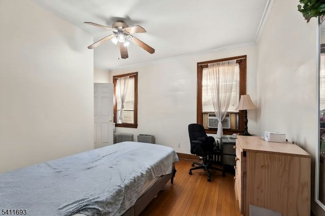 419 Hamilton St, Harrison Town, NJ 07029