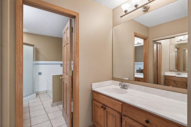 10779 53rd Avenue N, Plymouth, MN 55442