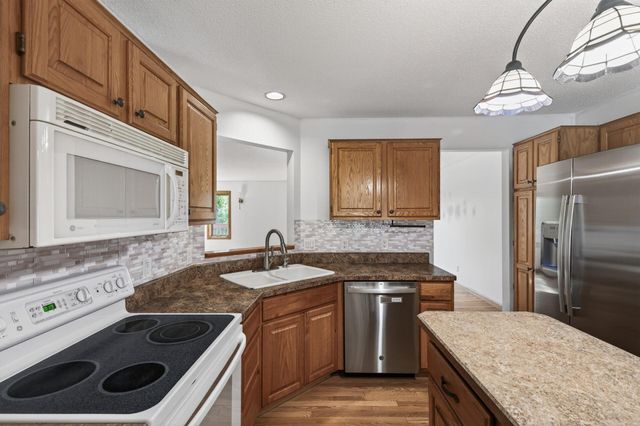 10779 53rd Avenue N, Plymouth, MN 55442
