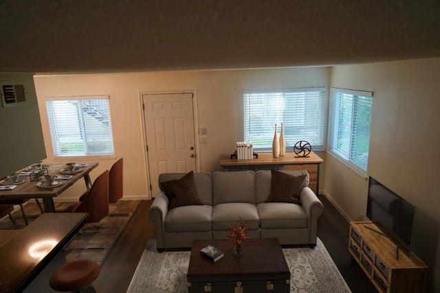 879 Wyman Way 2, San Jose, CA 95133