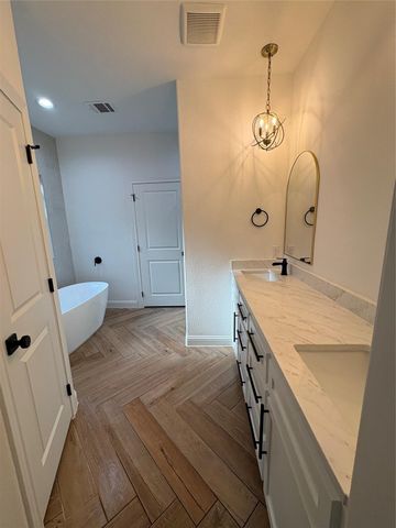 109 Cove Point, Conroe, TX 77356