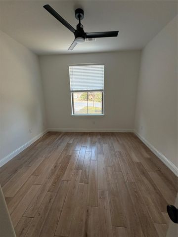 109 Cove Point, Conroe, TX 77356