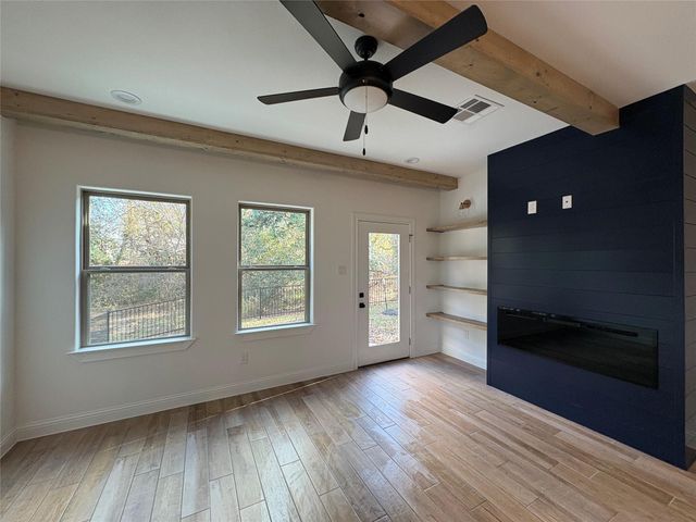 109 Cove Point, Conroe, TX 77356