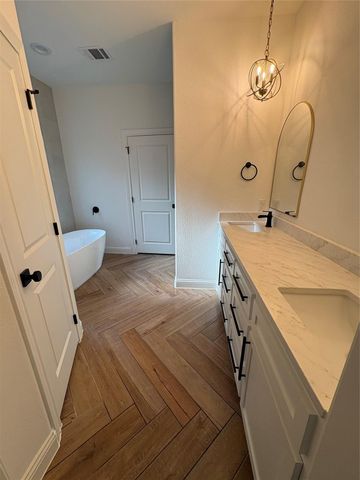 109 Cove Point, Conroe, TX 77356