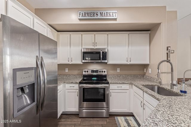 240 W Juniper Avenue, Gilbert, AZ 85233