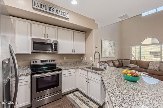 240 W Juniper Avenue, Gilbert, AZ 85233