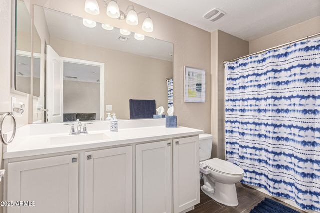 240 W Juniper Avenue, Gilbert, AZ 85233