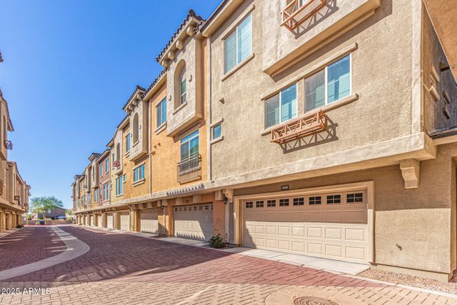 240 W Juniper Avenue, Gilbert, AZ 85233