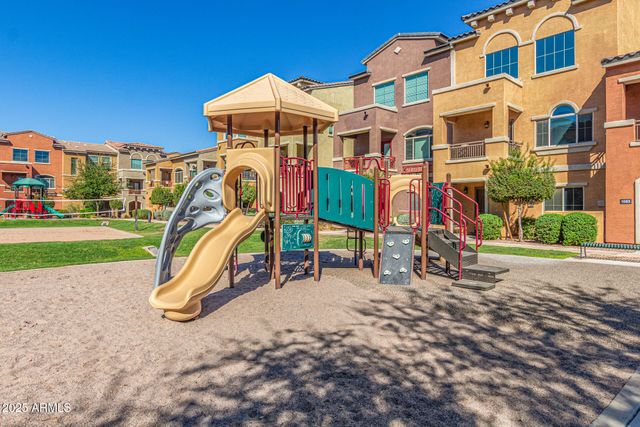 240 W Juniper Avenue, Gilbert, AZ 85233