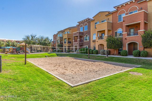 240 W Juniper Avenue, Gilbert, AZ 85233