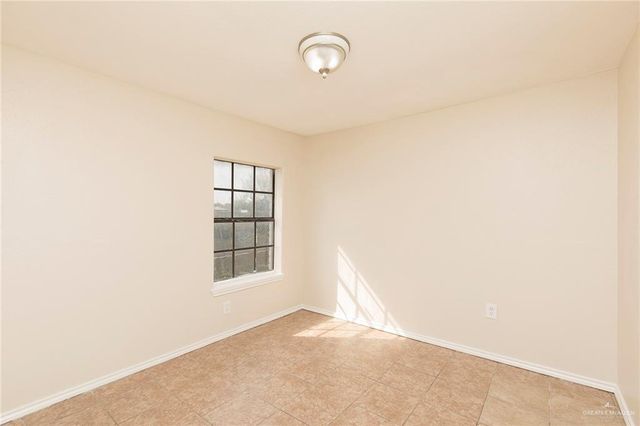 503 W Green Jay Avenue, Pharr, TX 78577