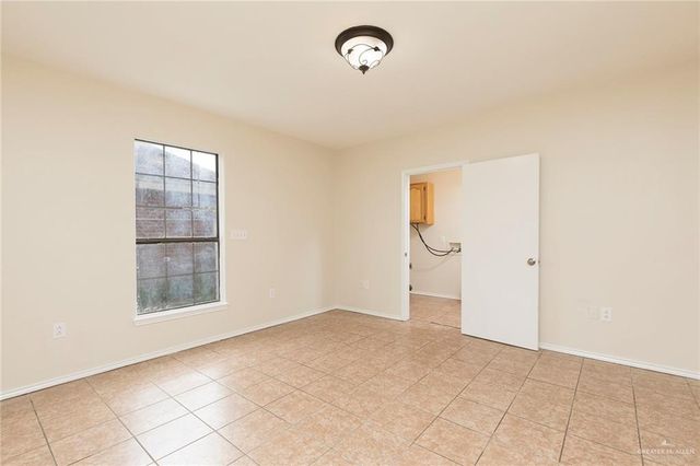 503 W Green Jay Avenue, Pharr, TX 78577