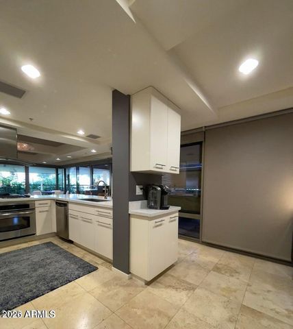 7127 E RANCHO VISTA Drive 2001, Scottsdale, AZ 85251