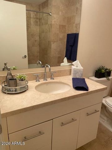 7127 E RANCHO VISTA Drive 2001, Scottsdale, AZ 85251