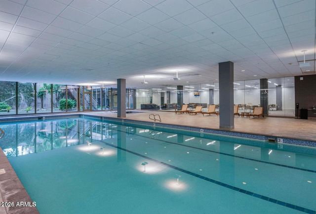 7127 E RANCHO VISTA Drive 2001, Scottsdale, AZ 85251