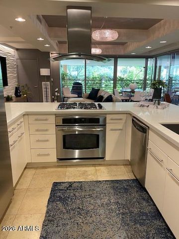 7127 E RANCHO VISTA Drive 2001, Scottsdale, AZ 85251