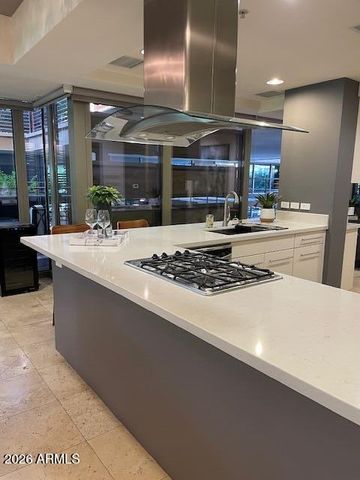 7127 E RANCHO VISTA Drive 2001, Scottsdale, AZ 85251