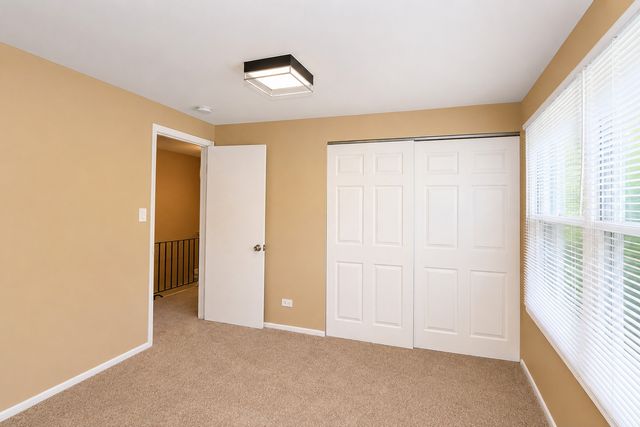 1796 Queensbury Circle, Hoffman Estates, IL 60169