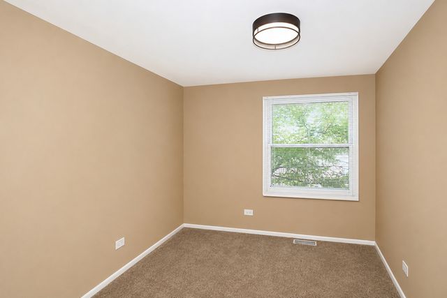 1796 Queensbury Circle, Hoffman Estates, IL 60169