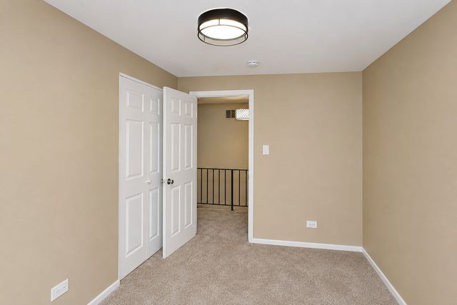 1796 Queensbury Circle, Hoffman Estates, IL 60169