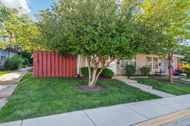 1796 Queensbury Circle, Hoffman Estates, IL 60169
